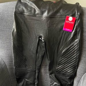 Spanx Faux Leather leggings size XL Petite. Brad new with tags.